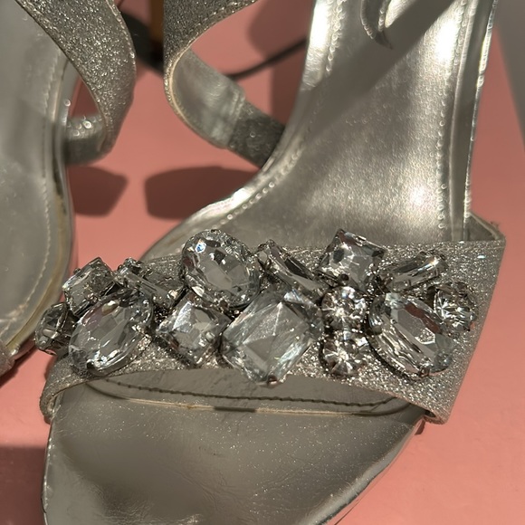 Gorgeous evening shoes, worn once for own wedding!! - Picture 2 of 6